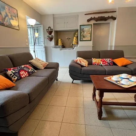 Nyaraló Hameau De *